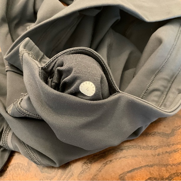 58 - Lululemon Home Stretch Crop leggings- size 4 - Picture 5 of 10